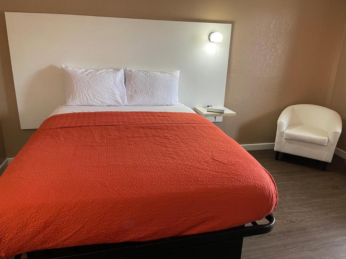 Hotel Eastin Atchison מראה חיצוני תמונה